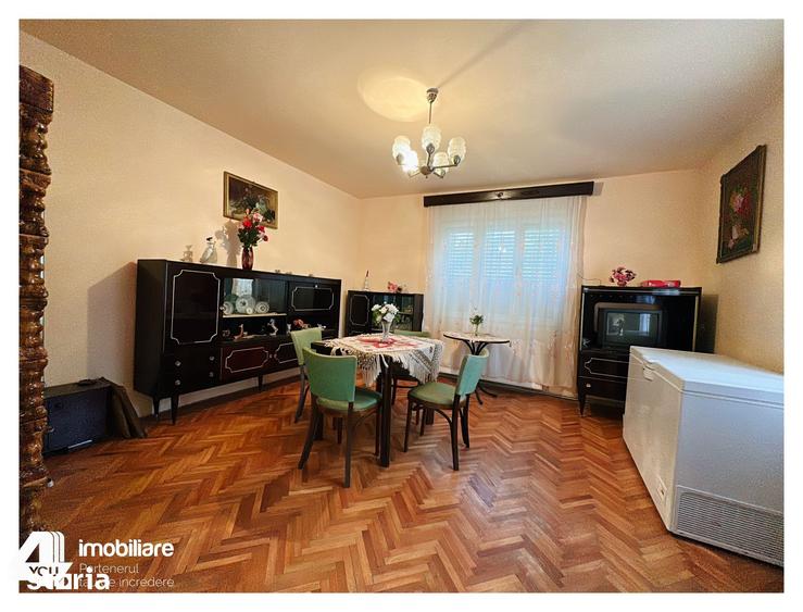 Casă cu 4 camere cu Teren 2091 Mp în Central