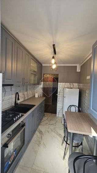 Apartament cu 2 camere decomandat, mobilat în Dărmănești