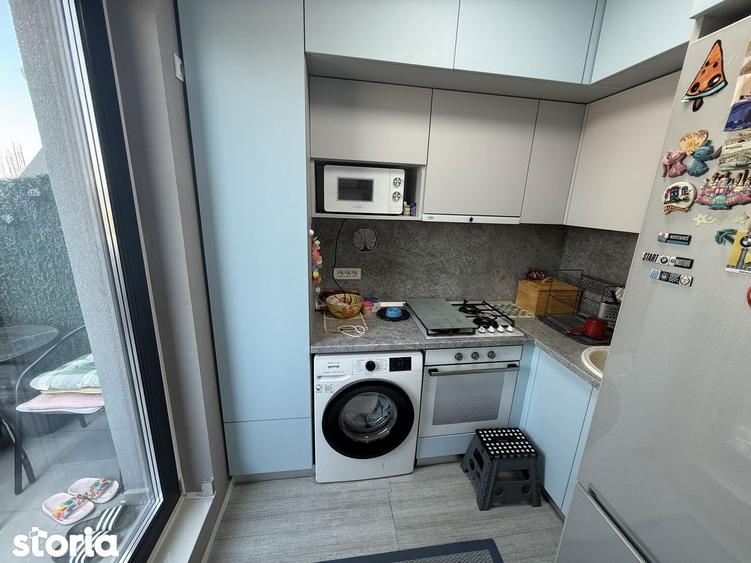 Apartament cu 3 camere decomandat, mobilat în Palazu Mare