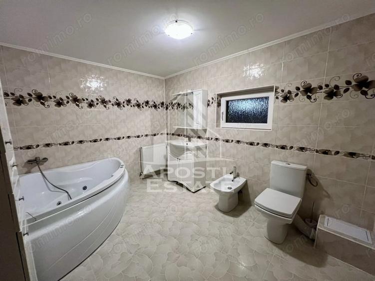 Casă cu 5 camere cu Teren 500 Mp în Moșnița Nouă
