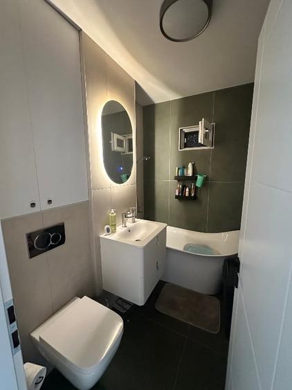 Apartament cu 3 camere decomandat, mobilat în Central