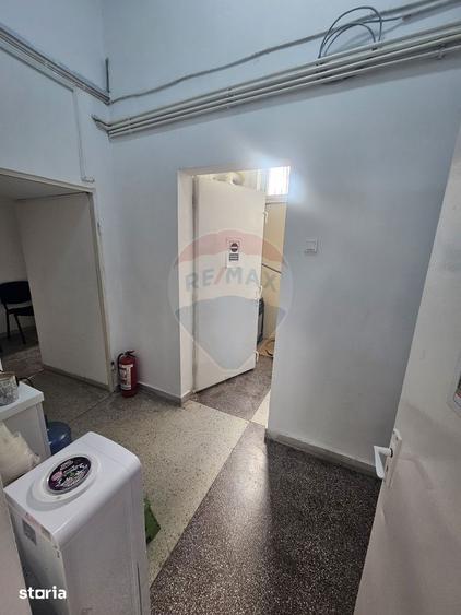 Spațiu comercial, de 60 mp, în Titan