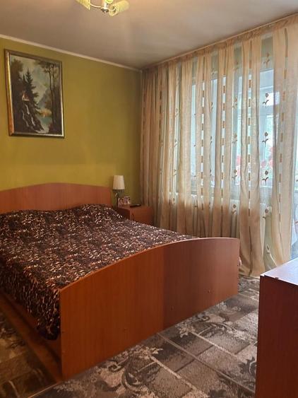 Apartament cu 4 camere decomandat în Titan