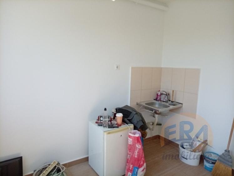 Garsonieră decomandată în Rogerius