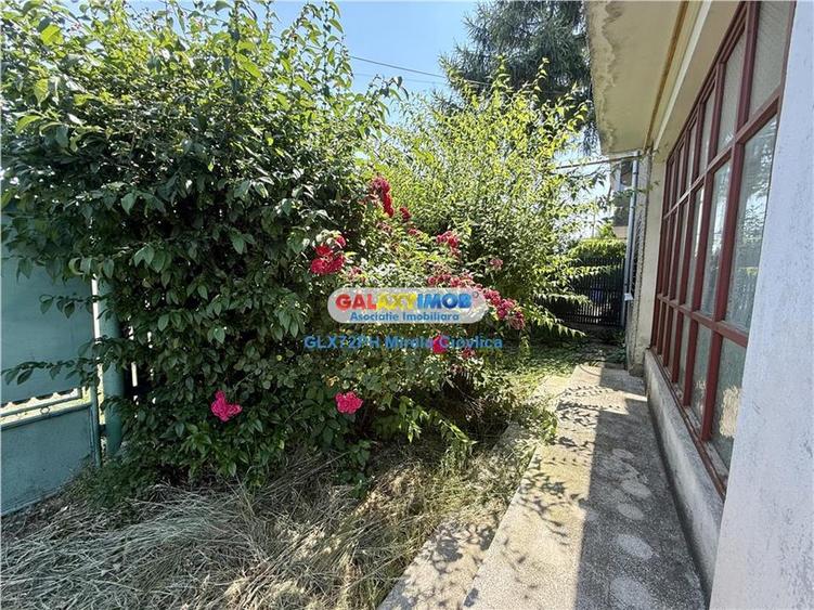 Casă cu 5 camere cu Garaj în Central