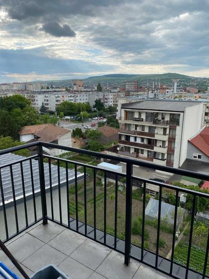 Garsonieră decomandată în Central