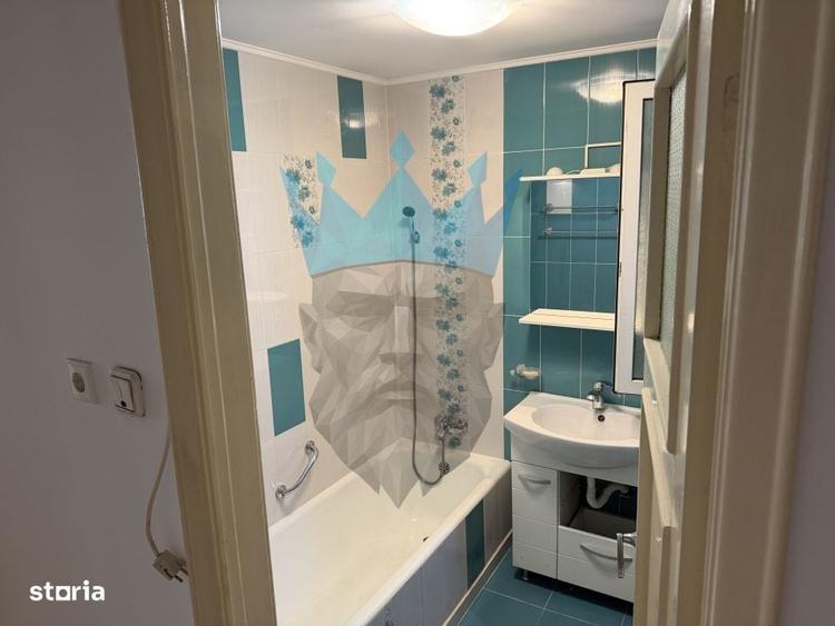 Apartament cu 3 camere în P-ța Rosetti