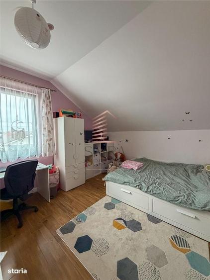 Casă cu 4 camere cu Teren 300 Mp în Sântandrei