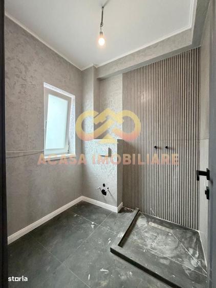 Casă cu 4 camere decomandat cu Teren 230 Mp în Bârnova