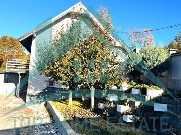 Casă individuală cu 3 camere cu Canalizare în Iris