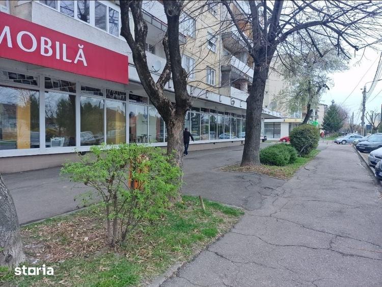 Spațiu comercial, de 235 mp, în Central