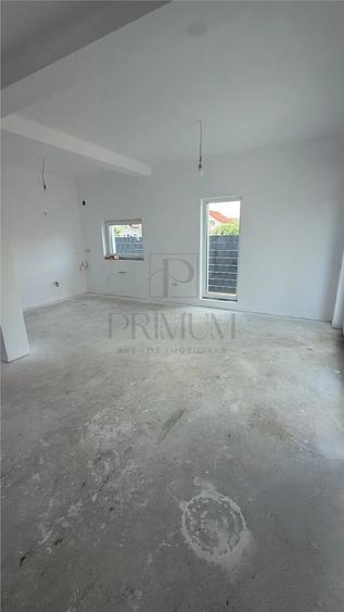 Duplex, finisaje premium - separat prin casa scarii - 5