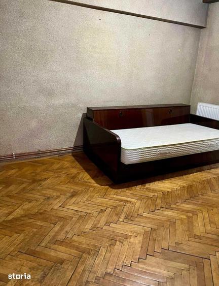 Apartament cu 3 camere decomandat în Târgu Cucu