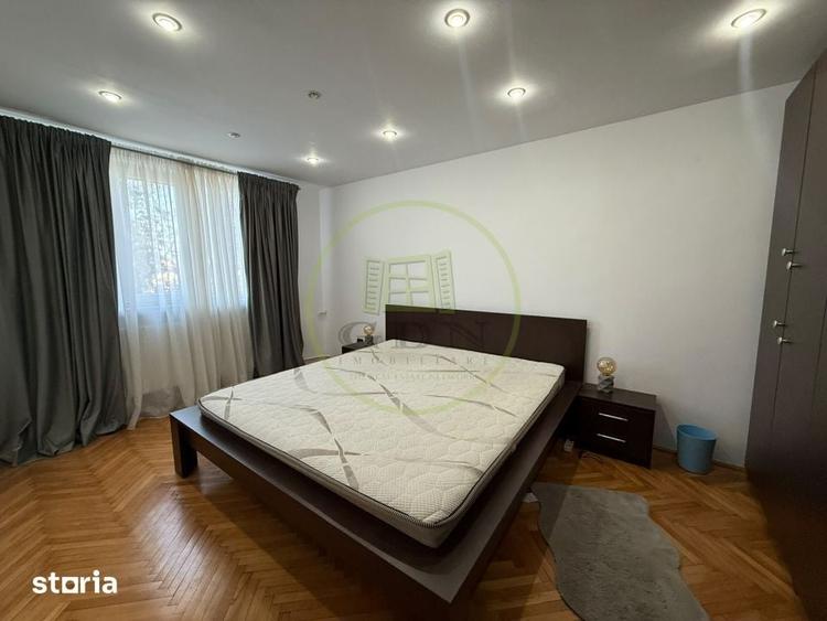 Apartament cu 3 camere decomandat în Calea București