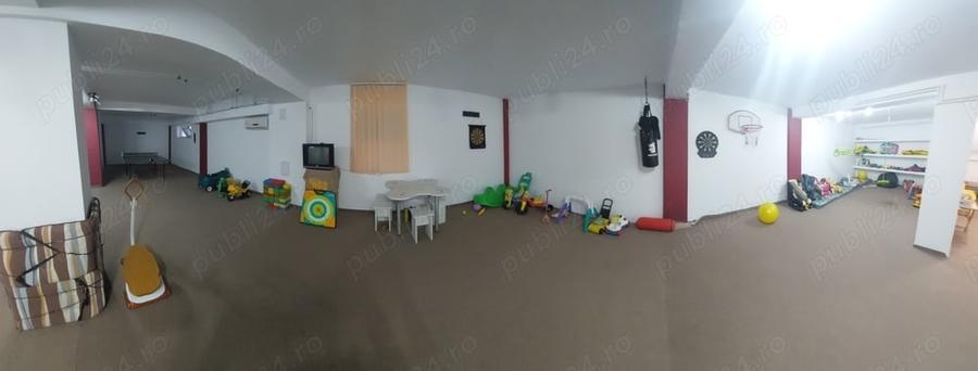Spațiu comercial, de 860 mp, în Nord