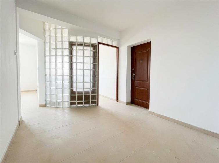 Apartament cu 2 camere decomandat în Dacia