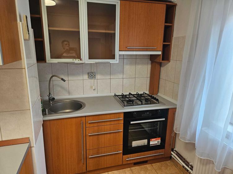 Apartament cu 2 camere decomandat în Steaua