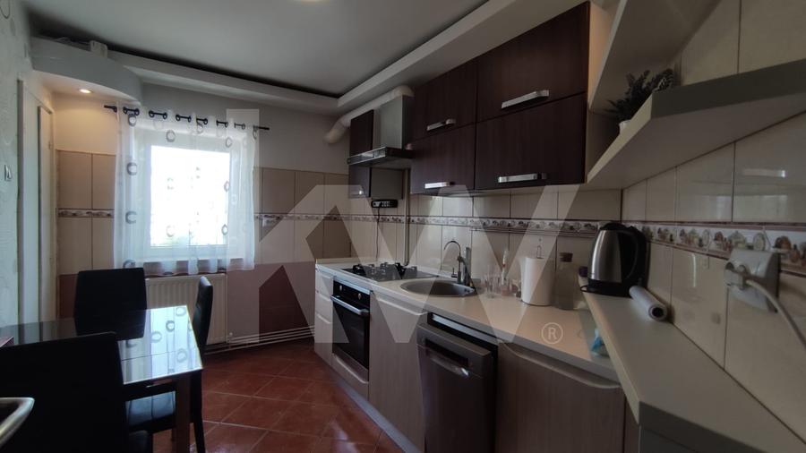 Apartament cu 3 camere semidecomandat, mobilat în Arhitecților - Calea Cisnădiei