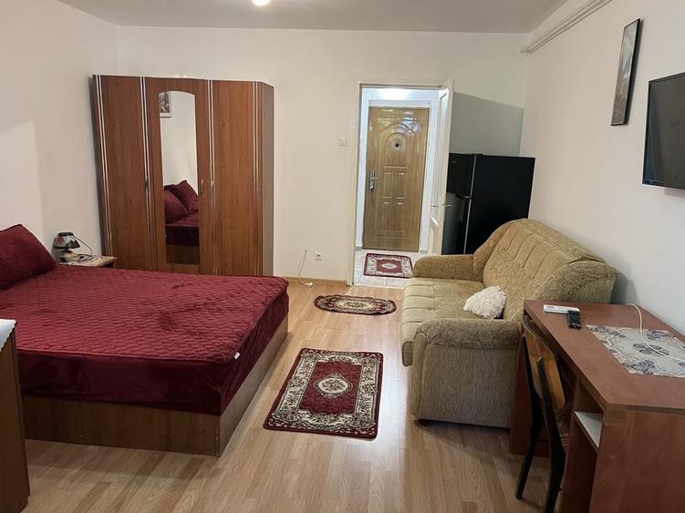 Garsonieră decomandată în Tătărași