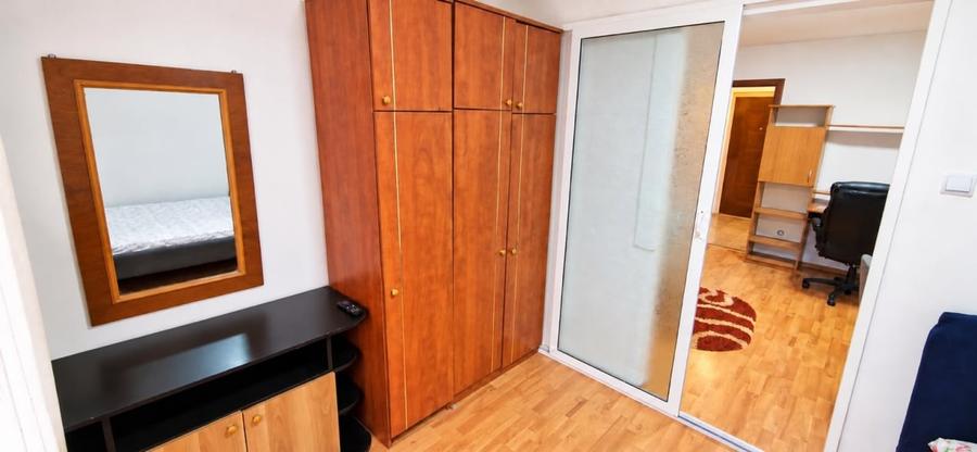 Apartament cu 2 camere semidecomandat, mobilat în Exterior Est