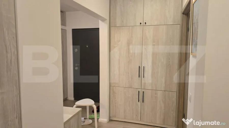 Apartament cu 3 camere decomandat în Micro 16