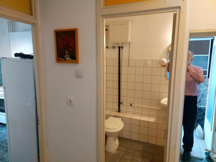 Garsonieră decomandată, mobilată în P-ța Unirii