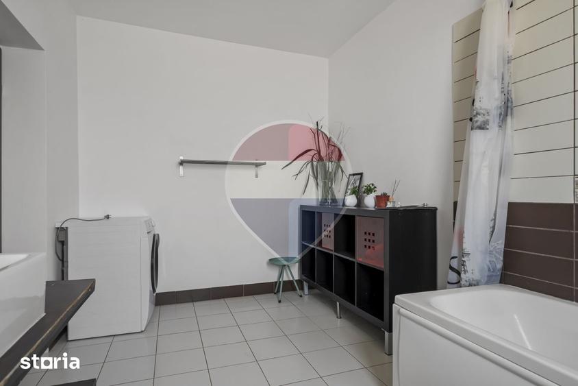 Casă cu 6 camere cu Teren 572 Mp în Tărtășești
