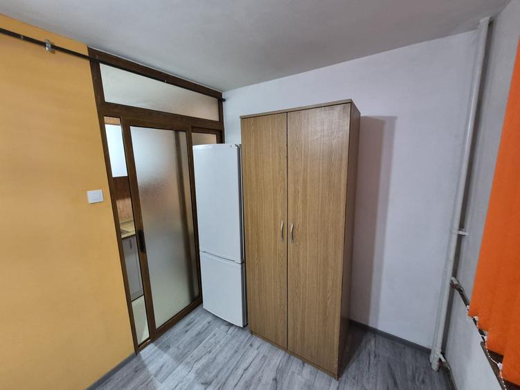 Garsonieră semidecomandată în Brâncoveanu