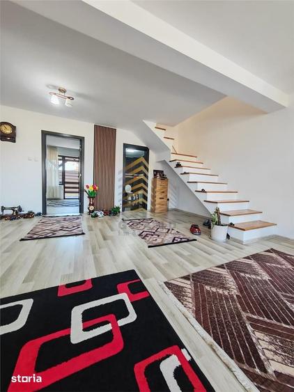 Casă cu 3 camere cu Teren 300 Mp în Central