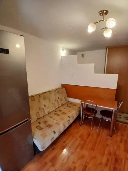 Apartament cu 2 camere decomandat în Petrila