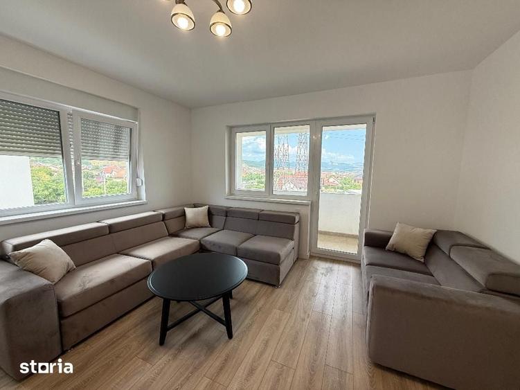 Apartament cu 3 camere în Cetate