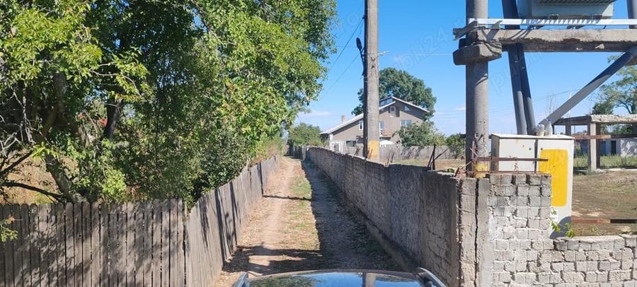 Teren de 2441 mp, în Jugureni