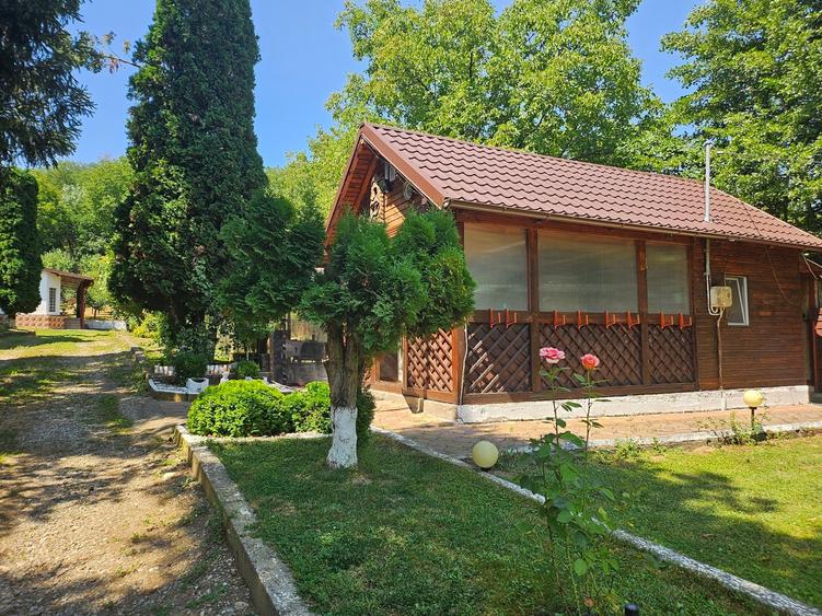 Casă individuală cu 1 camere cu Teren 1697 Mp în Ștefănești