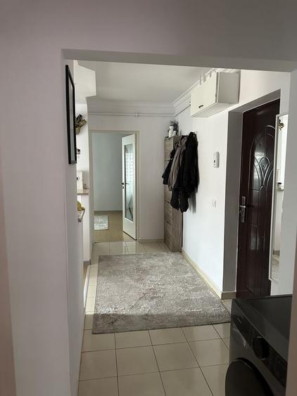 Apartament cu 2 camere decomandat în Florești