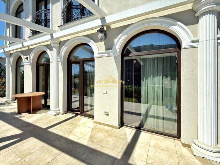 Casă individuală cu 10 camere cu Canalizare în Sisești