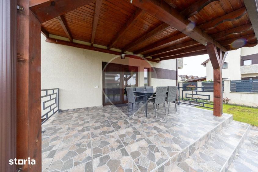Casă cu 5 camere cu Teren 420 Mp în Tărlungeni