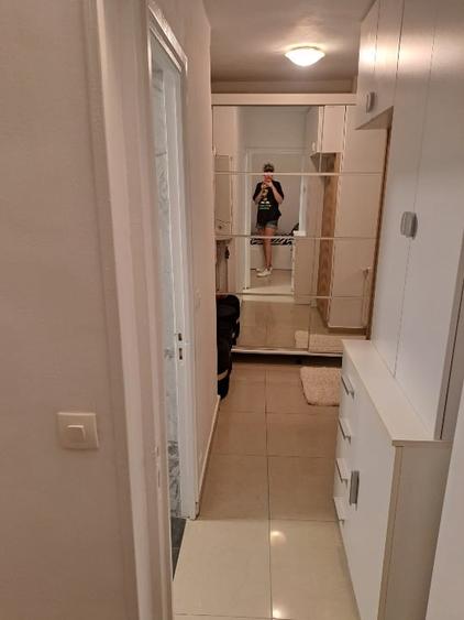 Apartament cu 3 camere decomandat, mobilat în 9 Mai