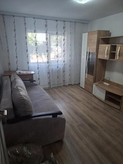 Garsonieră decomandată în Exterior Vest