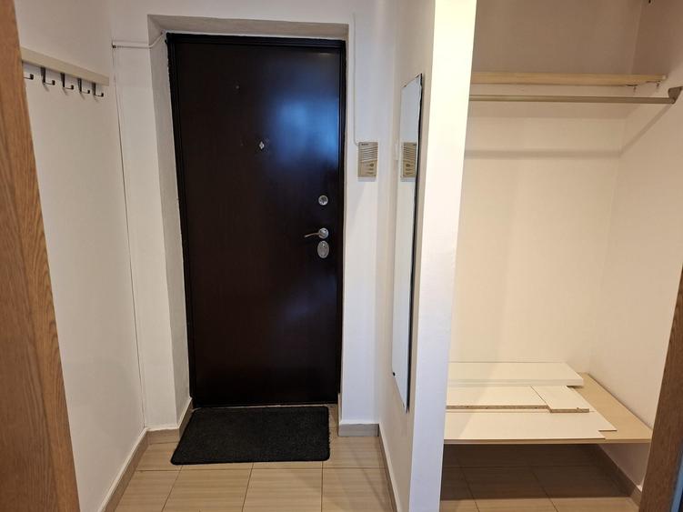 Apartament cu 2 camere decomandat în Drumul Taberei