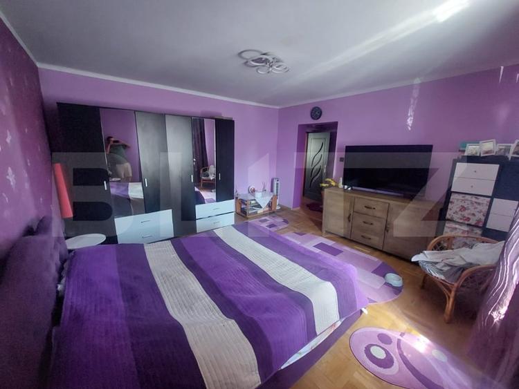Apartament cu 3 camere decomandat, mobilat în Aurel Vlaicu