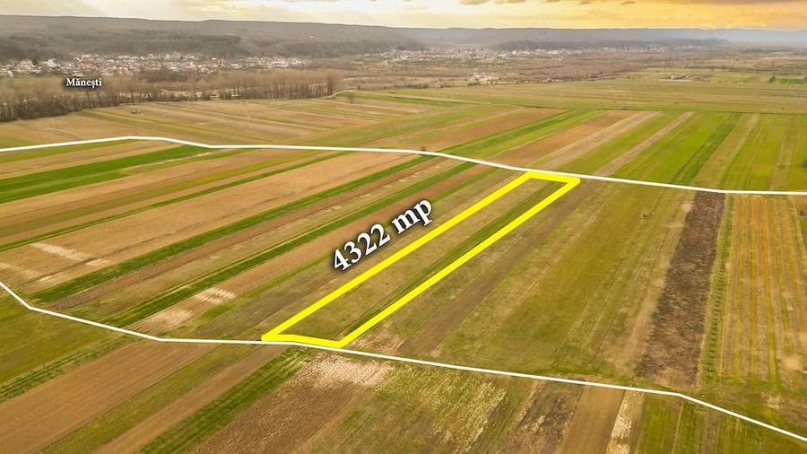 Teren de 4322 mp, în Mănești