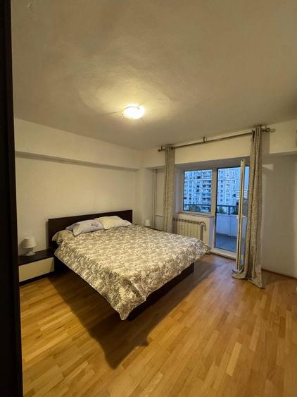 Apartament cu 3 camere decomandat în Unirii