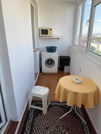 Apartament cu 2 camere semidecomandat în Griviței