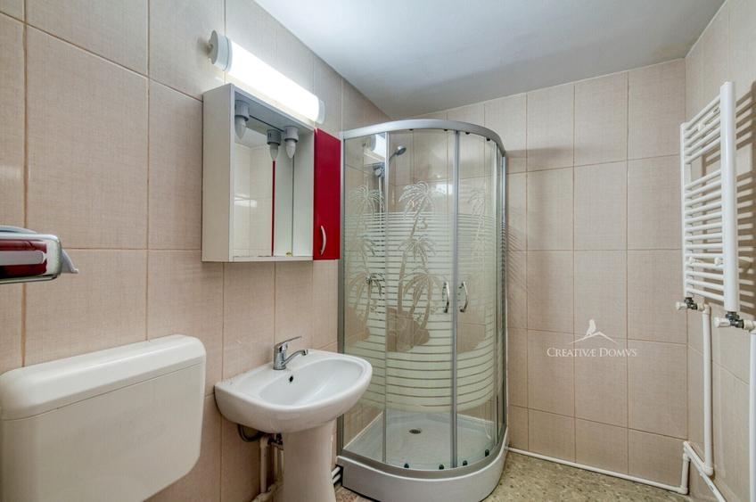 Apartament cu 2 camere decomandat, mobilat în Semicentral
