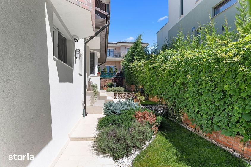 Casă cu 6 camere cu Teren 536 Mp în Iris