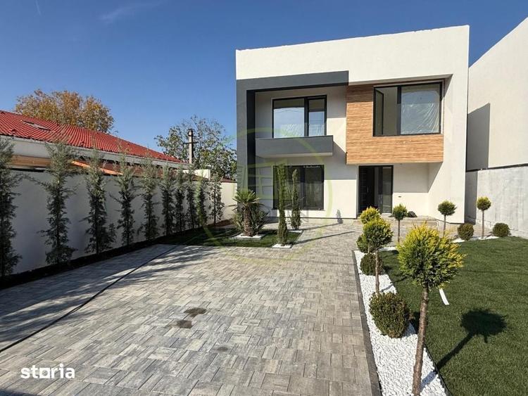 Casă cu 4 camere cu Teren 373 Mp în Romanești