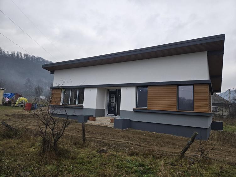 Casă cu 3 camere în Tăuții-Măgherăuș