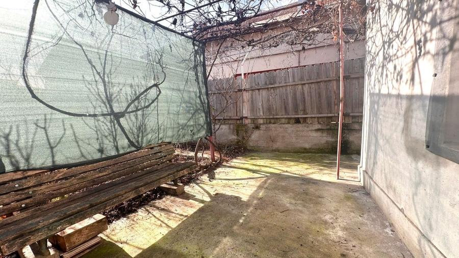 Casă individuală cu 4 camere cu Canalizare în Nord