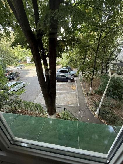 Apartament cu 3 camere, mobilat în Herăstrău