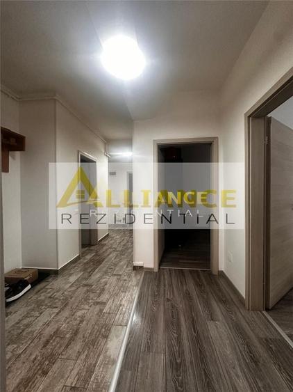 Apartament cu 3 camere decomandat, mobilat în Berceni